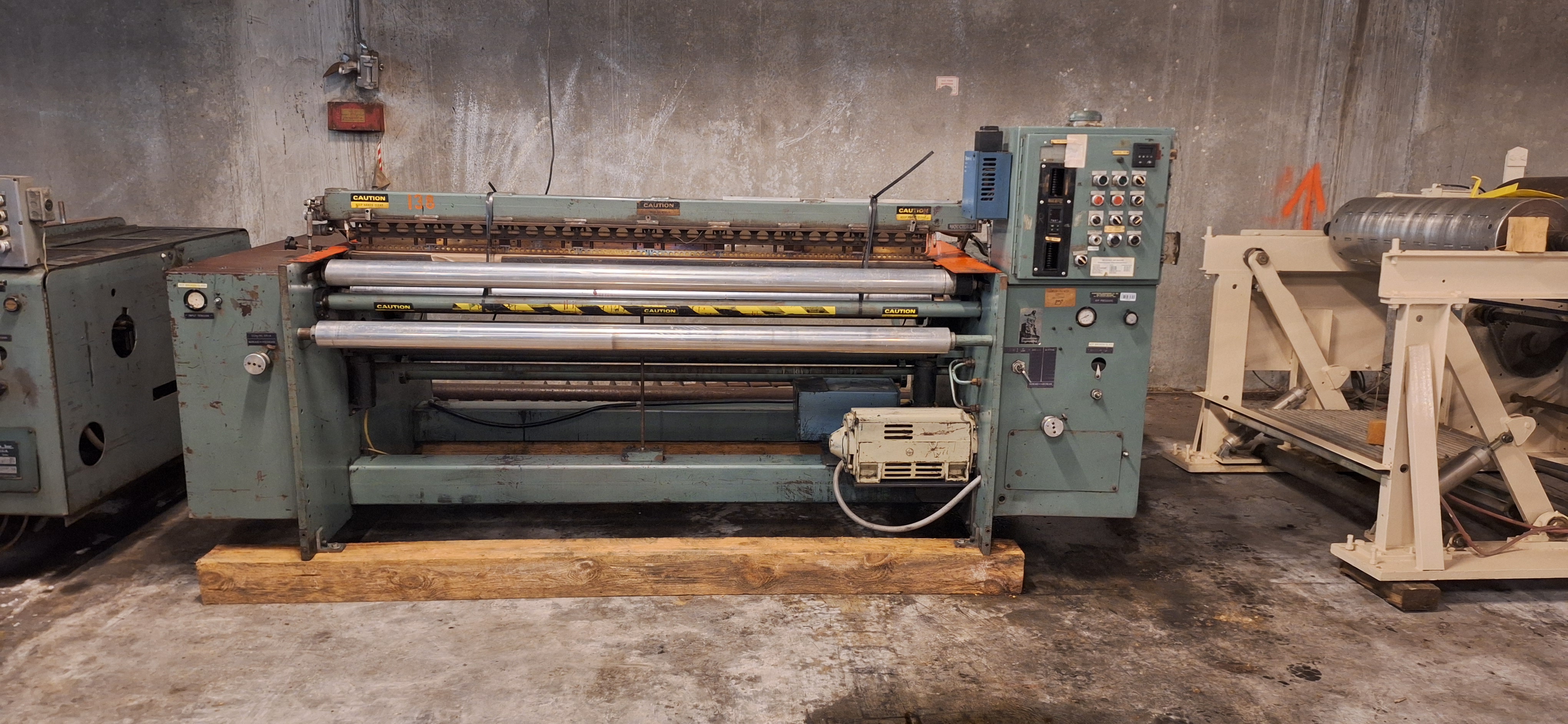 Glouscester 418 70" Single Seal Bag Machine